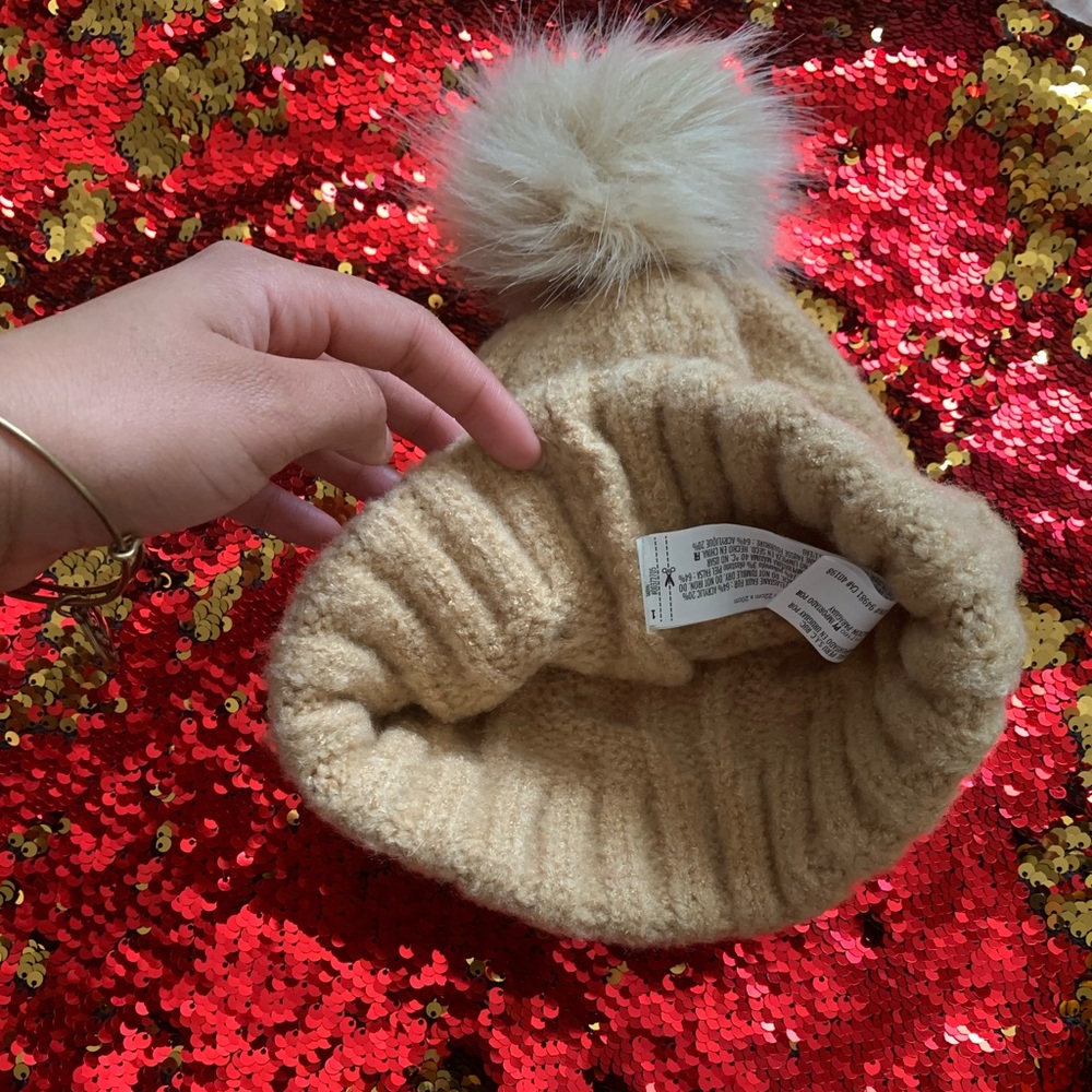 Hat - Picture 2 of 4